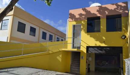 Ponto comercial para alugar no Pitangueiras, Lauro de Freitas  por R$ 2.490