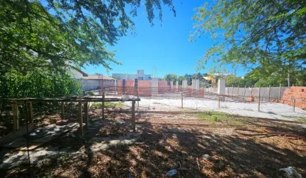 Terreno à venda na Praia de Busca Vida, Camaçari  por R$ 2.000.000