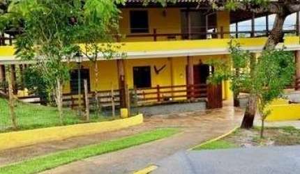 CASA COM 8/4 NA PRAIA DO FORTE!