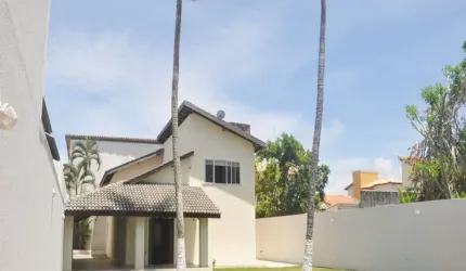 Casa com 5 quartos à venda no Ipitanga, Lauro de Freitas  por R$ 900.000