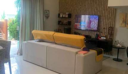 EXCELENTE CASA COM 3/4 SENDO UMA SUITE EM ABRANTES