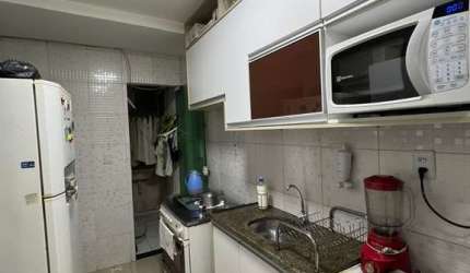 Casa em condomínio fechado com 2 quartos à venda no Ipitanga, Lauro de Freitas  por R$ 270.000