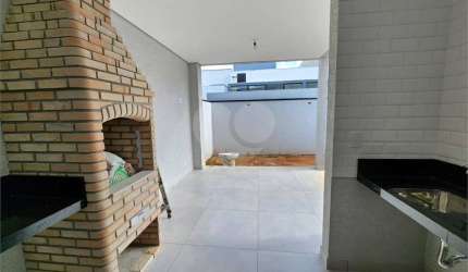 Condomínio com 3 quartos à venda em Caguassu - SP