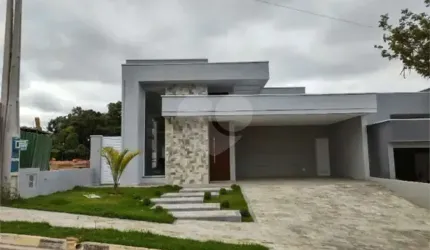Condomínio com 3 quartos à venda em Cajuru Do Sul - SP