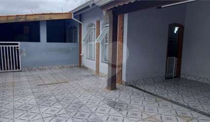 Casa com 3 quartos à venda em Jardim Simus - SP