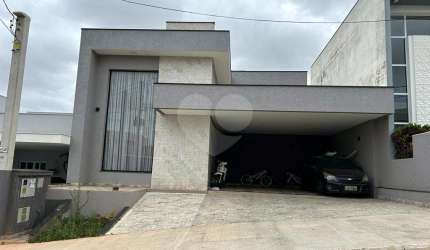 Condomínio com 3 quartos à venda em Wanel Ville - SP