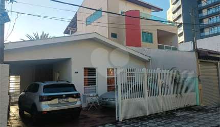 Casa com 3 quartos à venda em Jardim Faculdade - SP