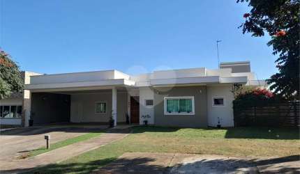 Condomínio com 3 quartos à venda em Centro - SP