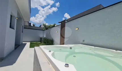 Condomínio com 3 quartos à venda em Cajuru Do Sul - SP