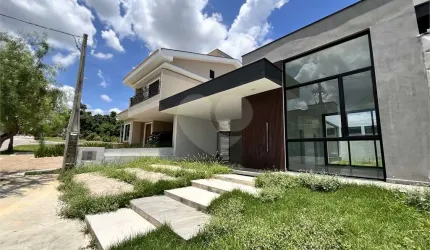 Condomínio com 3 quartos à venda em Cajuru Do Sul - SP