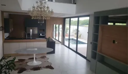 Condomínio com 3 quartos à venda em Vila Haro - SP