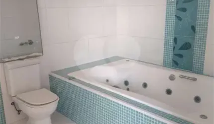 Sobrado com 3 quartos à venda em Jardim Wanel Ville V - SP