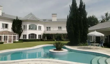 CASA A VENDA EM ALDEIA DA SERRA