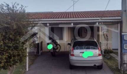 CASA COM 2 DORMITORIOS EM CONDOMINIO