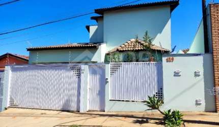 Casa com 3 quartos à venda no Parque dos Timburis, São Carlos , 171 m2 por R$ 800.000