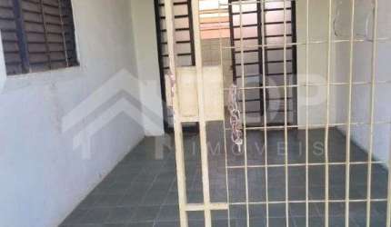 3 casas no mesmo terreno