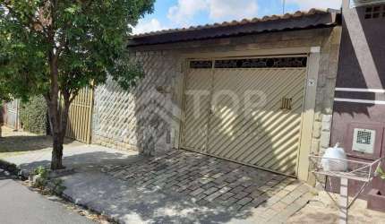 Excelente casa  de  3 dormitorios com 1 suite no bairro Cidade Aracy II