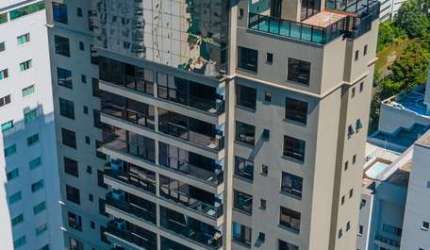 Apartamento à venda no bairro Pioneiros - Balneário Camboriú/SC