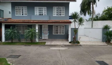Casa Sobrado em Centro, Balneário Camboriú/SC
