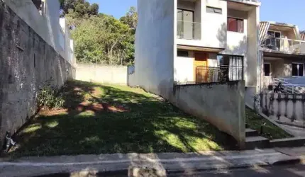 Terreno à venda em condomínio fechado no Centro de Piraquara