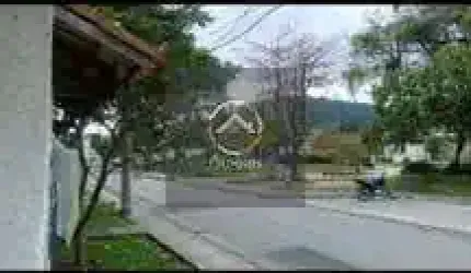 Casa em Itaipu  -  Niterói