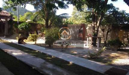 FJM IMÓVEIS VENDE: Casa espaçosa em Maravista - Niterói com 5 quartos e 2 suítes por R$ 590.000 para venda