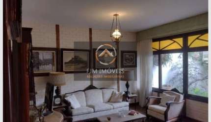Casa de 4 dormitórios e 1 suíte em Piratininga, Niterói - Venda por R$1.300.000
