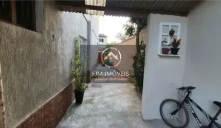 Casa em Engenho do Mato - Niterói com 327m², 6 dormitórios e 4 suítes por R$ 590 - Venda