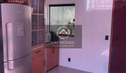 Casa em Piratininga - Niterói com 280M², 2 dormitórios, 1 suíte, 2 banheiros por R$ 630.000 - Venda