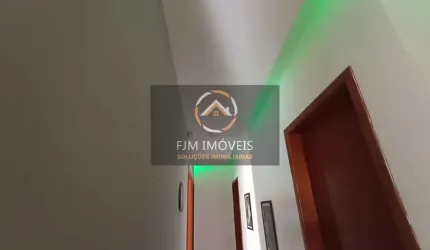FJM IMÓVEIS VENDE Linda casa 3 quartos, sendo 1 suite, uma edicula com suite, cozinha americana, area gourmet, piscina, energia solar, varandão, automação com Alexa. Motivo da venda divorcio. Direto c