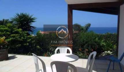 Casa em Camboinhas, Niterói: 3 quartos, 1 suíte e 4 banheiros por R$2.300.000 para venda
