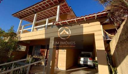 Casa em Piratininga, Niterói: 262m², 6 Quartos, 6 Banheiros - R$1.5M