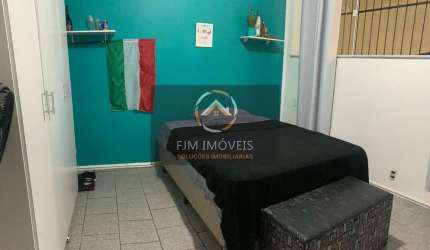 Casa em São Domingos, Niterói: 7 Dormitórios por R$840.000