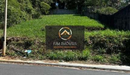 Terreno à Venda em Serra Grande, Niterói - R$400.000