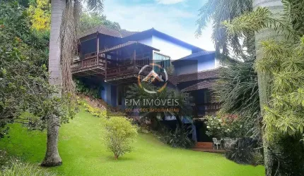 Casa de Condomínio em Engenho do Mato - Niterói com 3 Dormitórios e 2 Suítes por R$ 1.900.000M para Venda.