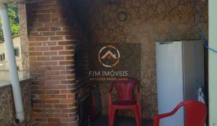 Casa de Condomínio em São Gonçalo - Rio do Ouro com 300m², 4 dormitórios e 4 banheiros por R$ 490.000 para venda e locação