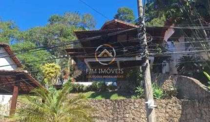 Casa à Venda no Condomínio Ubá II  4 Dormitórios R$1.389.000