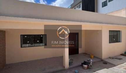 Casa em Piratininga, Niterói | 3 Quartos, 200m², R$1,5 Mi