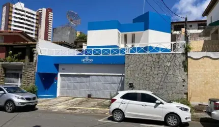 Casa 400m para incorporadoras. Localização perfeita!