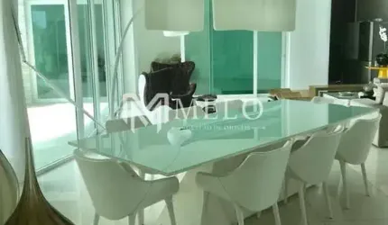 Alto Padrão em Alphaville - PORTEIRA FECHADA.