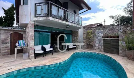 Casa com 4 dormitórios à venda, 204 m² por R$ 930.000,00 - Centro - Peruíbe/SP
