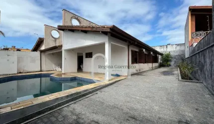 Casa com 4 dormitórios à venda, 249 m² por R$ 900.000,00 - Estância São José - Peruíbe/SP