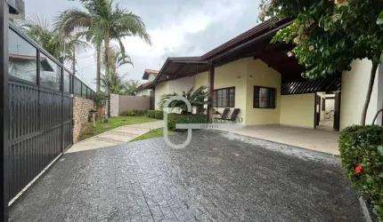 Casa com 4 dormitórios à venda, 182 m² por R$ 750.000,00 - Balneário Três Marias - Peruíbe/SP