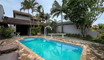 Casa com 4 dormitórios à venda, 157 m² por R$ 645.000,00 - Estância Balneária Convento Velho - Peruíbe/SP