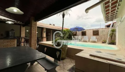 Casa com 3 dormitórios à venda, 182 m² por R$ 750.000,00 - Estância Balneária Maria Helena Novaes - Peruíbe/SP
