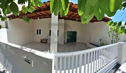 Casa Para Vender com 3 quartos 1 suíte no bairro Olaria em Aracaju