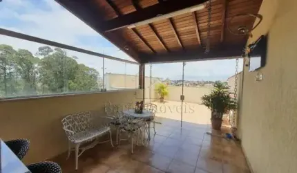 Cobertura Espaçosa com Churrasqueira e Ótima Localização