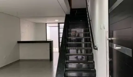 Espetacular Sobrado de Alto Padrão com 180m²