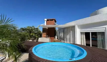 Cobertura de Luxo com 4 Suítes e Piscina Privativa