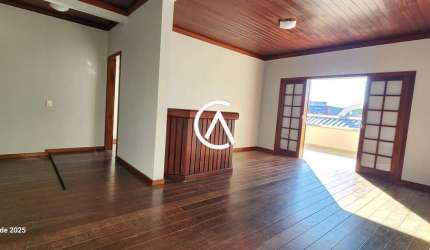 Aluguel: Amplo Apartamento 180m² com Terraço Privativo e 3 Quartos na Avenida Pr